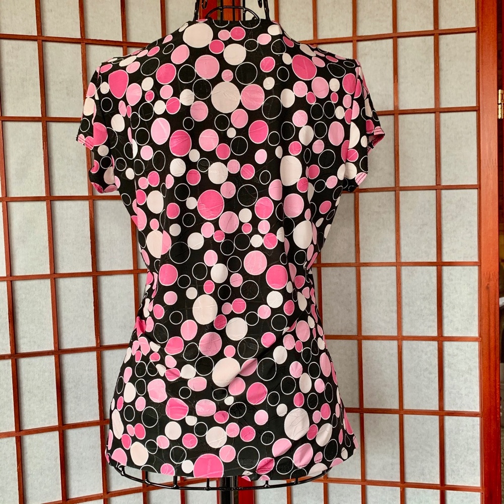 Unbranded Polka-Dot Stretch Shell Top - Picture 3 of 6